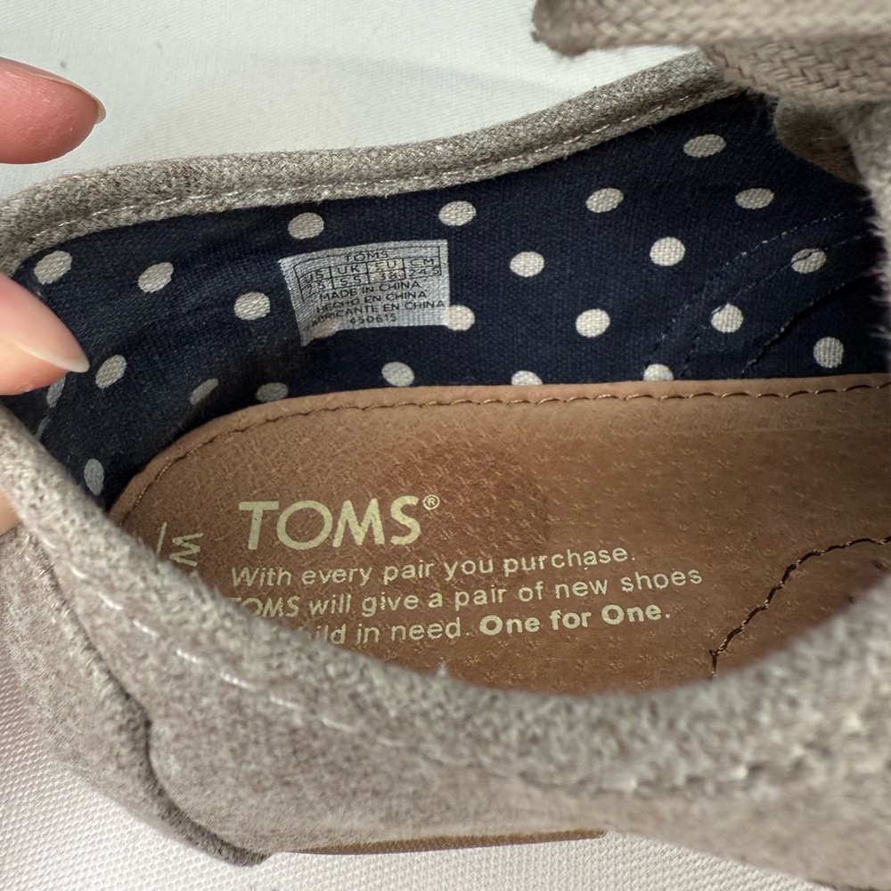 Tom’s lace up shoes - Picture 4 of 6